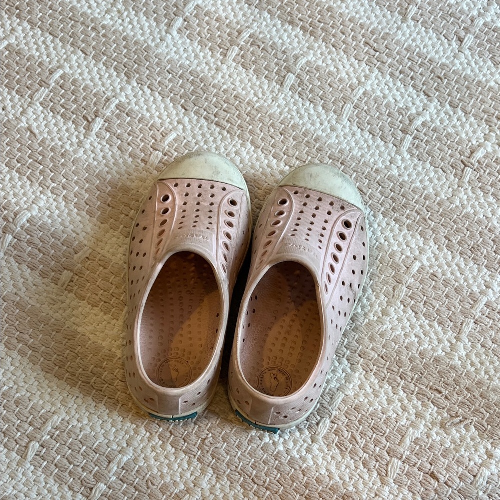 Native Kids Light Pink Water Shoes